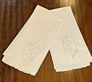 Toallas de mano antiguas finas de lino blanco bordado pesado monograma "E" de lino 2 🍒 - Imagen 1 de 5