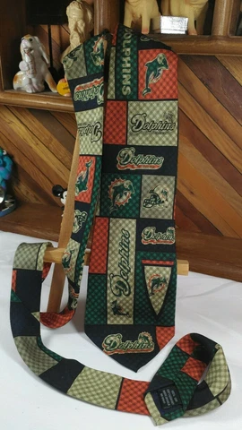 Miami Dolphins NFL Football Team Sports Fan Men's 100% Silk Neck Tie Necktie Cover