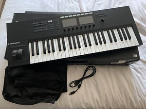 Native Instruments Komplete Kontrol S49 Mk2 Midi Controller Keyboard, Dust Cover - Picture 1 of 4
