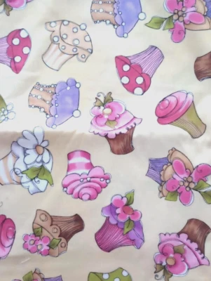 loralie fancy cupcakes fun fabric length piece 21 x 15 inch new - Image 1 of 2