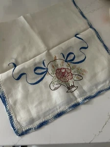 VTG Table Runner~ Embroidered ~ Dresser Scarf~Hand Stitched Flowers~Crochet Edge - Picture 1 of 3
