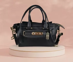 Borsa a mano Coach Pebble Leather Swagger 27 tracolla nera - Foto 1 di 10