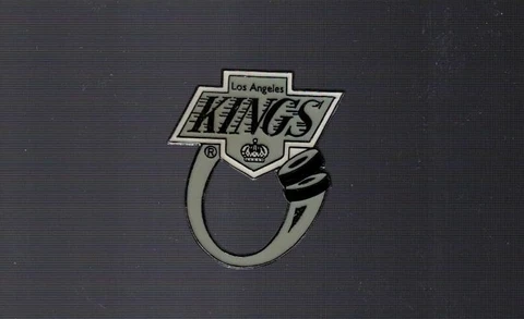 Los Angeles Kings logo  "Loop style / Glasses"  NHL Hockey pin Cover