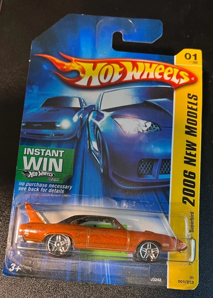 Hot Wheels 2006-  '70 Plymouth Superbird ,Metalic Orange , J3242 - Image 1 of 1