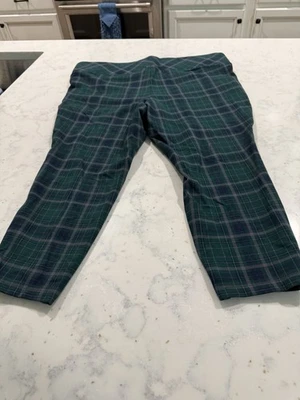 Pantalones cortos Torrid para mujer 1XShort verde, gris, negro a cuadros nuevos sin etiquetas Foto 1 de 4