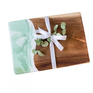 lynn & liana designs Mojito Light Green Resin Charcuterie Board - Picture 1 of 1