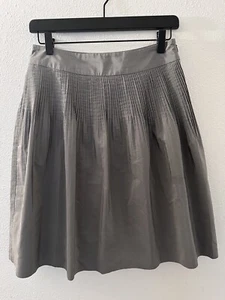 Banana Republic Gray Pleated Size 4 Skirt (0026) - Picture 1 of 10