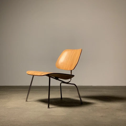 Evans ‘LCM’ Oak Lounge Chair Metal by Eames Cover
