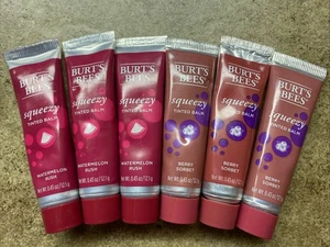 6 CONFEZIONI Burt's Bees Squeezy Balsamo Labbra Colorato Sorbetto Anguria Rush & Berry - Foto 1 di 7