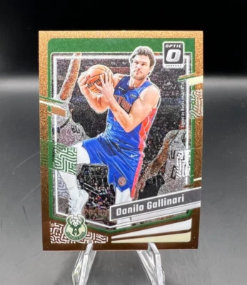Danilo Gallinari 2023-24 Donruss Optic Copper Glitter Prizm SP/99 DÓLARES Foto 1 de 3