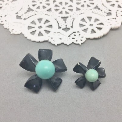 Lote de 2 prendas de coser vintage de flores negras y azules turquesas con botones de celuloide Foto 1 de 4