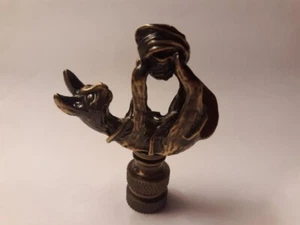 Detailed KITTY CAT & YARN LAMP FINIAL for old antique shade or lampshade - Picture 1 of 3