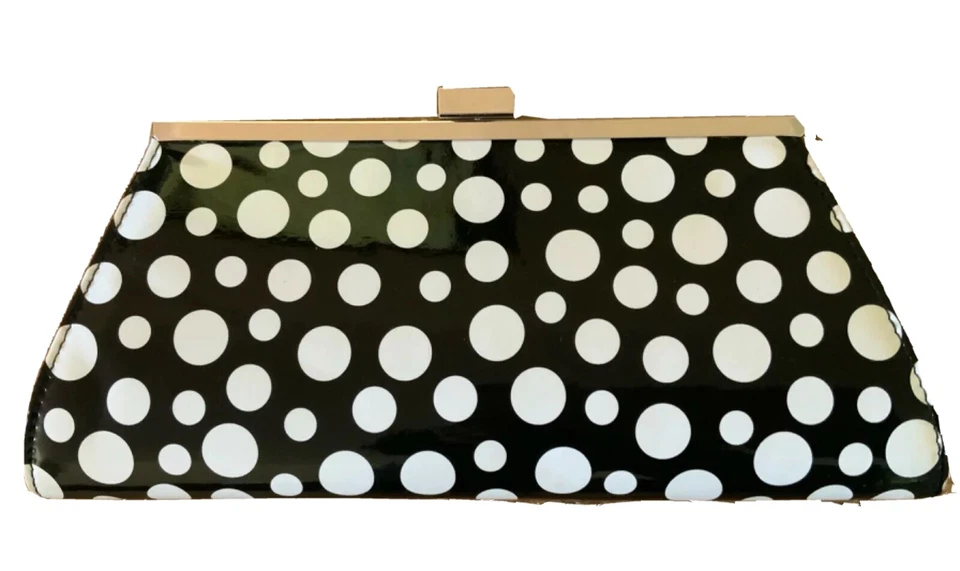 Bolso Bandolera Neiman Marcus Lunares Blanco y Negro Retro Charol Foto 1 de 4