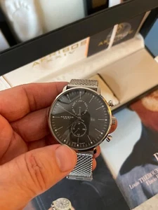 Effortless Cool, $500 Minimalist Aesthetic Akribos XXIV Mesh Bracelet Chrono - Picture 1 of 9