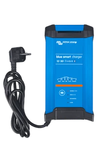 Blue Smart IP22 Battery Charger 24/16(3) 230V - Picture 1 of 3