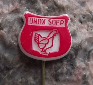 Antique Unox Soep Chicken Soup Maker Holland Dutch Food Advertising Pin Badge - Picture 1 of 2