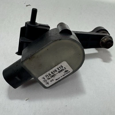 Sensor de nivel de altura del faro delantero izquierdo audi q7 2007-2015 7l0616213 7l6616213 Foto 1 de 4