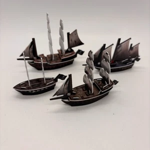 WhizKids nave pirata CSG Bonny Kate Longshanks scimmia dorata collo di corvo - Foto 1 di 13