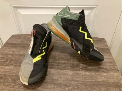 Nike LeBron XVIII 18 Low "Space Jam x Bugs vs Marvin" Grey CV7562-005 Men's 10.5 - Image 1 of 4