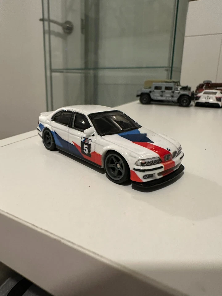 Hot Wheels Premium Real Riders Coche Suelto Como Nuevo Ruedas de Goma Serie 5 BMW  Foto 1 de 1