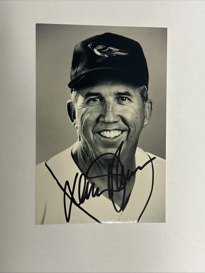 Foto firmada por Davey Johnson Orioles de Baltimore de 4” x 6” del equipo O’s Mgr 1996/1997 Foto 1 de 1
