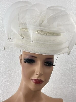 Sombrero Derby Fascinador Colgante Plátanos Cuentas Marfil Raro De Colección para Bodas de Novia Foto 1 de 4