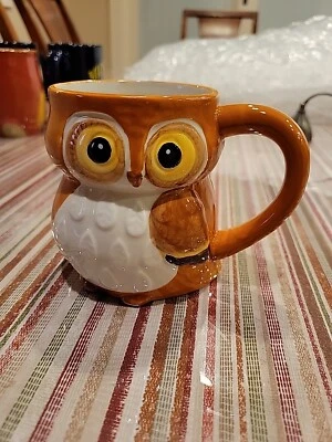 Taza de café esculpida Boston Warehouse Foto 1 de 4