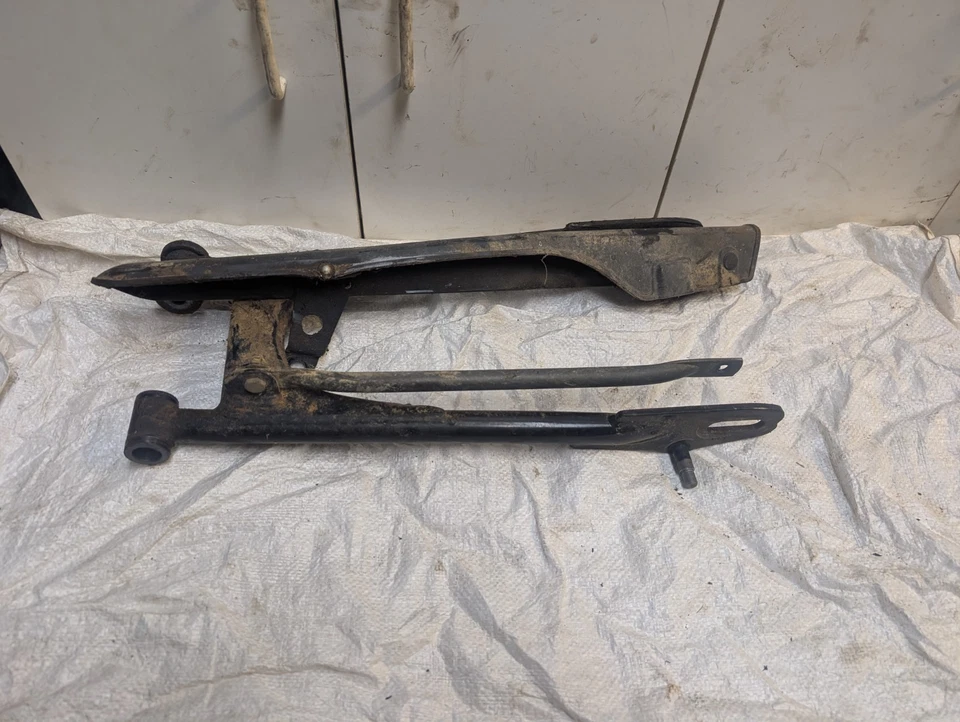 78-82 HONDA CM185 ЦЕПНАЯ ЗАЩИТА ПОВОРОТНЫЙ РЫЧАГ КРЫШКА TWINSTAR CM200 OEM 1978 - Изображение 1 из 4