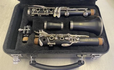 Clarinete de madera Yamaha 450n con estuche usado YCL450N.  Excelente estado!!! (CJL006183) Foto 1 de 4