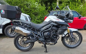 2012 Triumph Tiger 800 ABS - September 2025 MOT + 10 service stamps - 2 keys - Picture 1 of 24