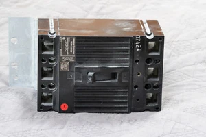 GE Industrial Type TEB 132030 30 Amp Circuit Breaker 3 Pole - Picture 1 of 4