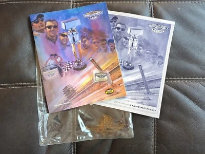 Juego de prendedores Brickyard 400 Super Weekend Event Program Starting Field agosto 2004 Foto 1 de 4