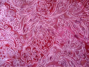6 YARDS REDS & PINKS PAISLEY DESIGN ALLOVER 100% COTTON OOP - Picture 1 of 5