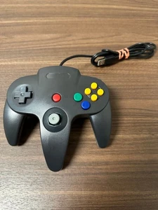 Controlador clásico negro con cable USB para Nintendo 64 N64 muy bueno 9E - Imagen 1 de 3