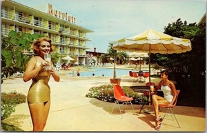 Washington, D.C. Postal "MARRIOTT KEY BRIDGE MOTOR HOTEL" Escena de Piscina / 1970 - Imagen 1 de 2