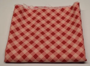 100% Cotton fabric LONG QUARTER 9.5" x 42" pink plaid check HOLLY HOLDERMAN - Picture 1 of 3