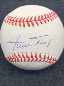 Willie Mays Autographed Baseball w/ Beckett Auth - Blue Ink - Picture 1 of 6