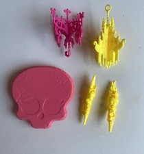 Monster High Freaky Fusion Catacombs Replacement Parts TORCH CHANDELIER TABLE
