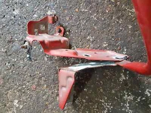 Renault Clio MK4 2013-2019 Drivers OSF Front Wing Bumper Brackets RED Tennp - Picture 1 of 3