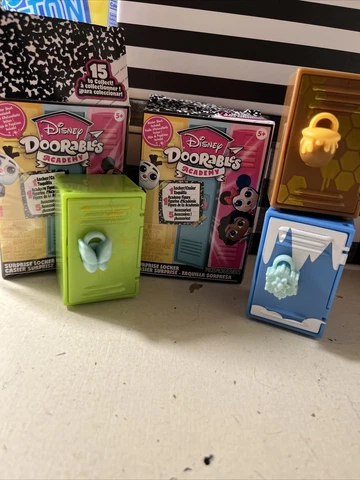 Disney Doorables Academy Locker Surprise - Tinkerbell, Pooh, And Olaf Cover