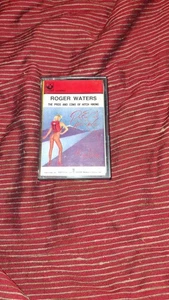 ROGER WATERS THE PROS AND CONS HITCH HIKING  PORTUGAL CASSETTE RARE PINK FLOYD - Picture 1 of 2