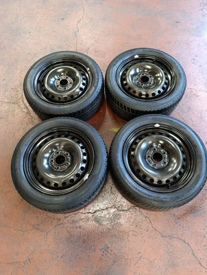 Set 4Pz Cerchi 5 Fori Neri Da 16 Pollici Più Gomme 205/55R16 Integrati - Imagen 1 de 4