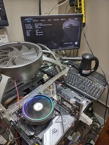 ASRock X570 Taichi: AMD AM4 DDR4 Wi-Fi 6 + BT 5.2, RYZEN 3 3200, 16GB COMBO - Afbeelding 1 van 13