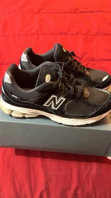 New Balance 2002R negro blanco Foto 1 de 4