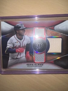 Tribute Triple Relics Card Form 2025 Topps Tribute Baseball Ozzie Albies 141/199 - Bild 1 von 3