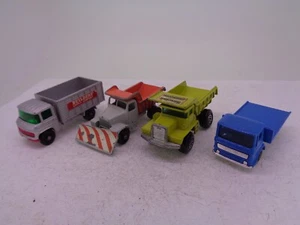 4x Druckguss Streichholzschachtel - Gerüstwagen Schneepflug Muldenkipper Baustellenhütte LKW - Bild 1 von 11