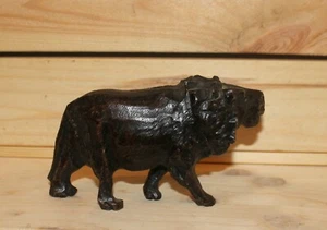 Figura de león de madera tallada a mano vintage - Imagen 1 de 9