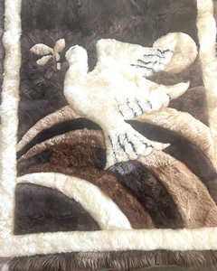 Vintage Alpaka Fell Wolle Überwurf Teppich, Wandbehang Peruanische Kunst Vogel des Friedens 51" x 64 - Bild 1 von 13