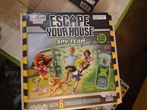 ESCAPE ROOM Spy Team Fun Strategy Family Edition BOARD GAME Escape Your House - Picture 1 of 8