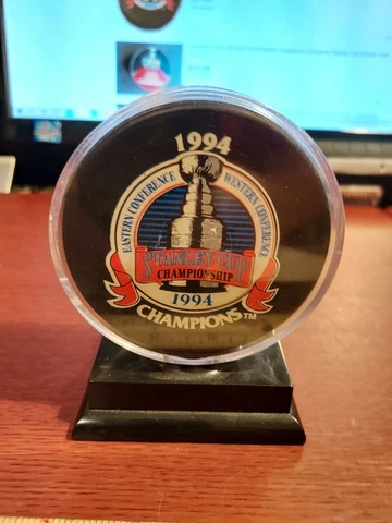 1994 STANLEY CUP CHAMPIONSHIP VINTAGE WESTERN VS EASTERN CONFERENCE NHL PUCK Cover